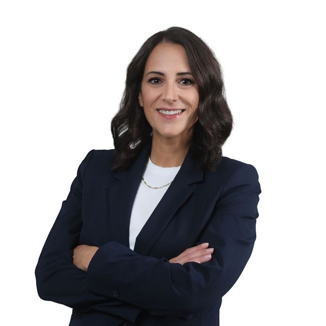 Roya Metzler (bisher)